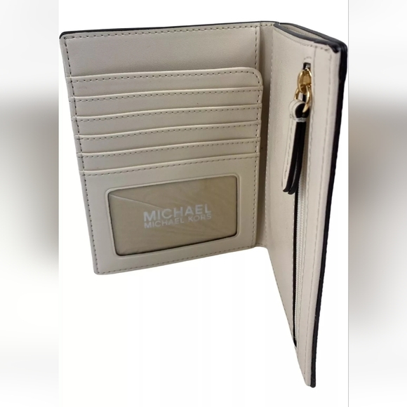 Michael Kors brand passport wallet - Picture 3 of 8